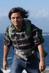 المخرج Simon Hunter