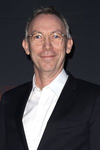 المخرج Simon McQuoid