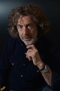 الممثل Simon Phillips