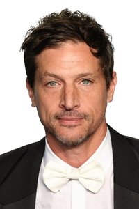 الممثل Simon Rex