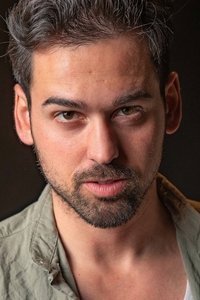 الممثل Simone Neviani