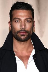 الممثل Simone Susinna