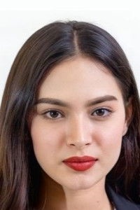 الممثل Skye Gonzaga