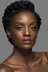 الممثل Skye P. Marshall