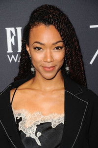 الممثل Sonequa Martin-Green