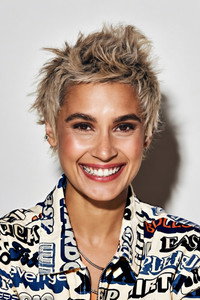 الممثل Sophia Ali
