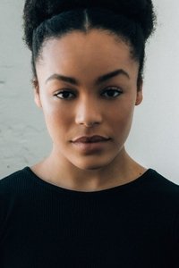 الممثل Sophie McIntosh