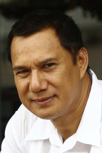 الممثل Sorapong Chatree