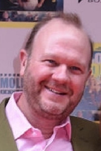 المخرج Steven Nesbit