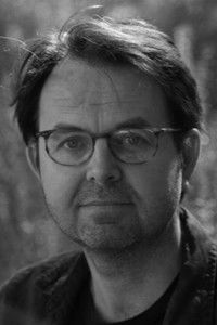 المخرج Stuart McDonald