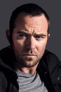 الممثل Sullivan Stapleton