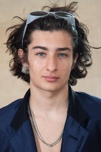 الممثل Sunny Suljic