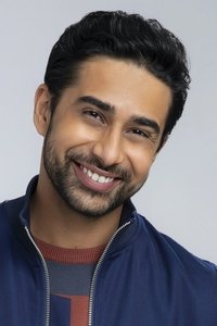 الممثل Suraj Sharma