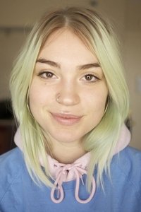 الممثل Sylvie Mix