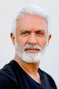 الممثل Talat Bulut