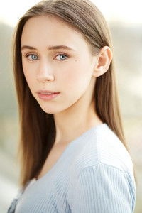 الممثل Talisa Mae Stewart