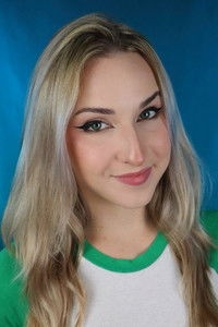 الممثل Tatum Bates