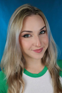 الممثل Tatum Bates