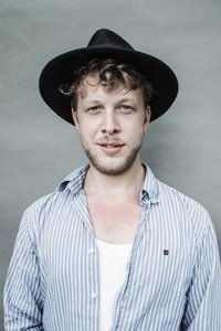 الممثل Ted Dwane