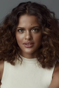 الممثل Thainá Duarte