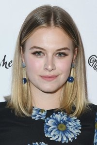 الممثل Tiera Skovbye