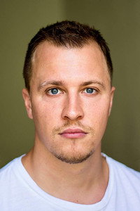 الممثل Tim Kalkhof