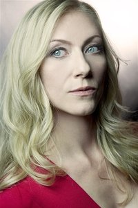 الممثل Tina Benko