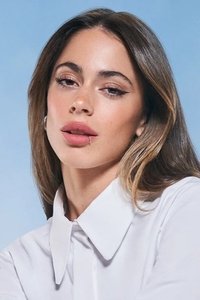 الممثل Tini Stoessel