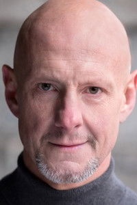 الممثل Toby Wynn-Davies