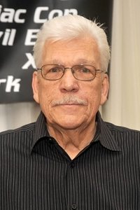 الممثل Tom Atkins