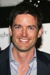 المخرج Tom Dey