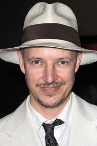 المخرج Tom Six