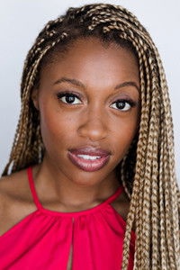 الممثل Travina Springer