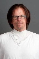 المخرج Troy Miller