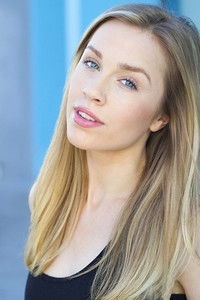 الممثل Tru Collins