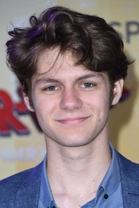 الممثل Ty Simpkins