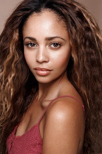 الممثل Vanessa Morgan