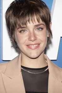 الممثل Veki Velilla