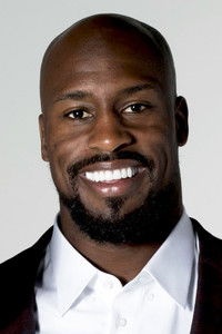 الممثل Vernon Davis