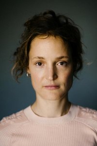 الممثل Vicky Krieps