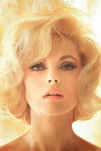 الممثل Virna Lisi