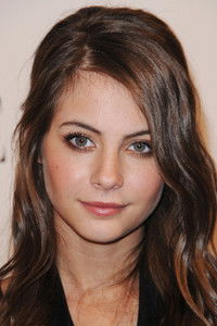 الممثل Willa Holland