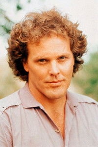 الممثل Wings Hauser
