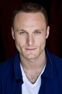 الممثل Yan Tual