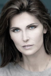 المخرج Yelena Popovic