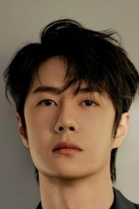 الممثل Yibo Wang