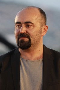 المخرج Yilmaz Özdil