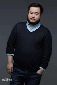 المخرج Yiwei Luo