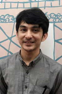 الممثل Yoga Pratama