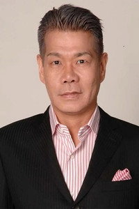الممثل Yoshiaki Umegaki